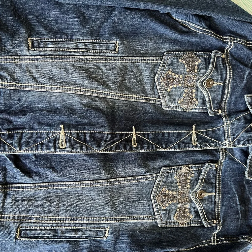 Jean Jacket - Picture 1 of 7